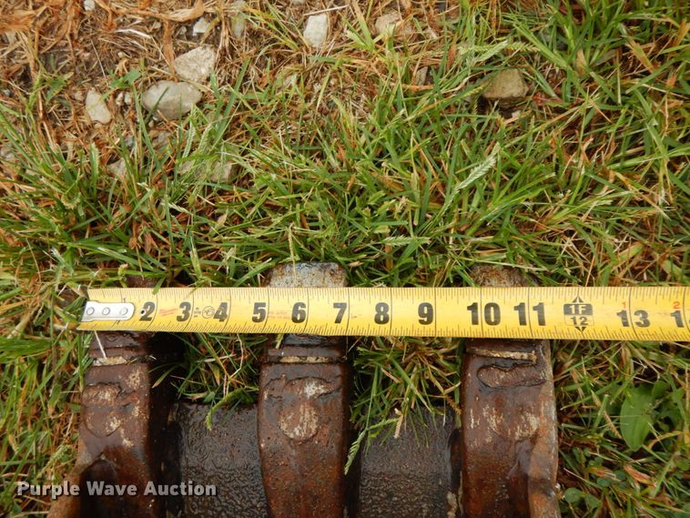 image for item HJ9627 2013 Bobcat E26  mini excavator