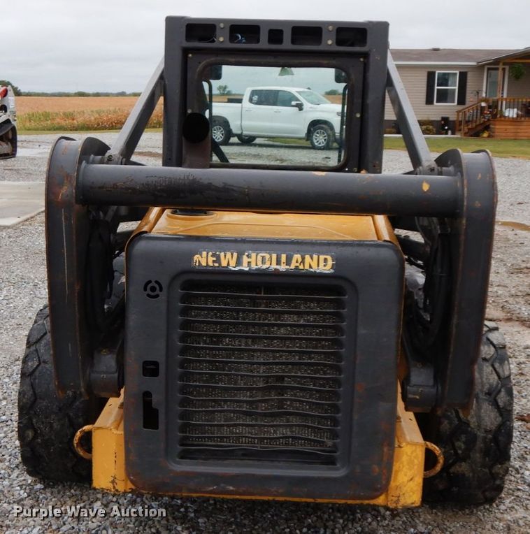 image for item HJ9628 2006 New Holland L185  skid steer loader