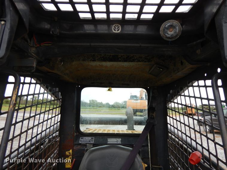 image for item HJ9628 2006 New Holland L185  skid steer loader