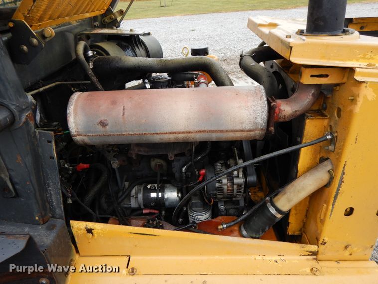 image for item HJ9628 2006 New Holland L185  skid steer loader