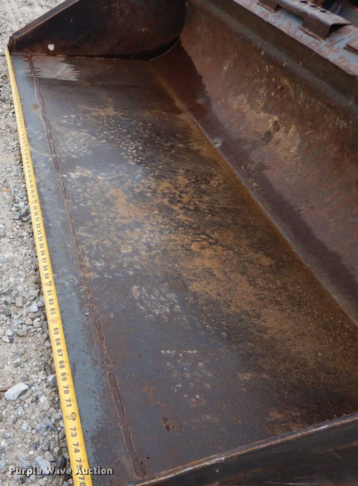 image for item HJ9628 2006 New Holland L185  skid steer loader