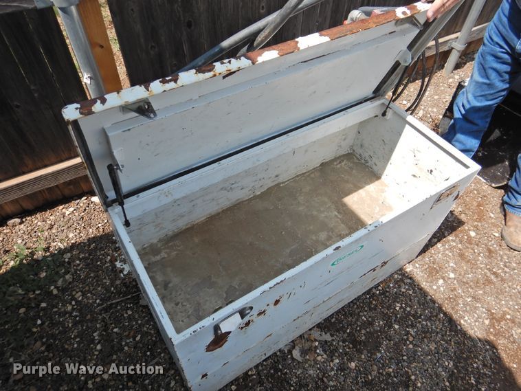 image for item HO9915 Better Built fuel tank toolbox