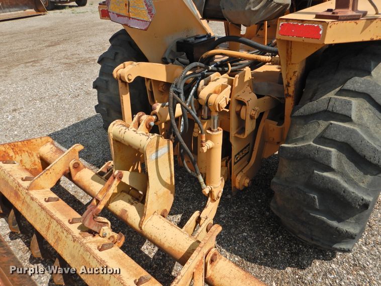 image for item HO9918 Case 480LL  landscape tractor