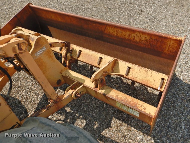 image for item HO9918 Case 480LL  landscape tractor