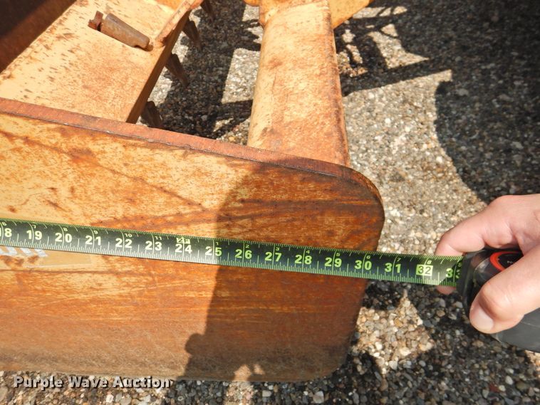 image for item HO9918 Case 480LL  landscape tractor