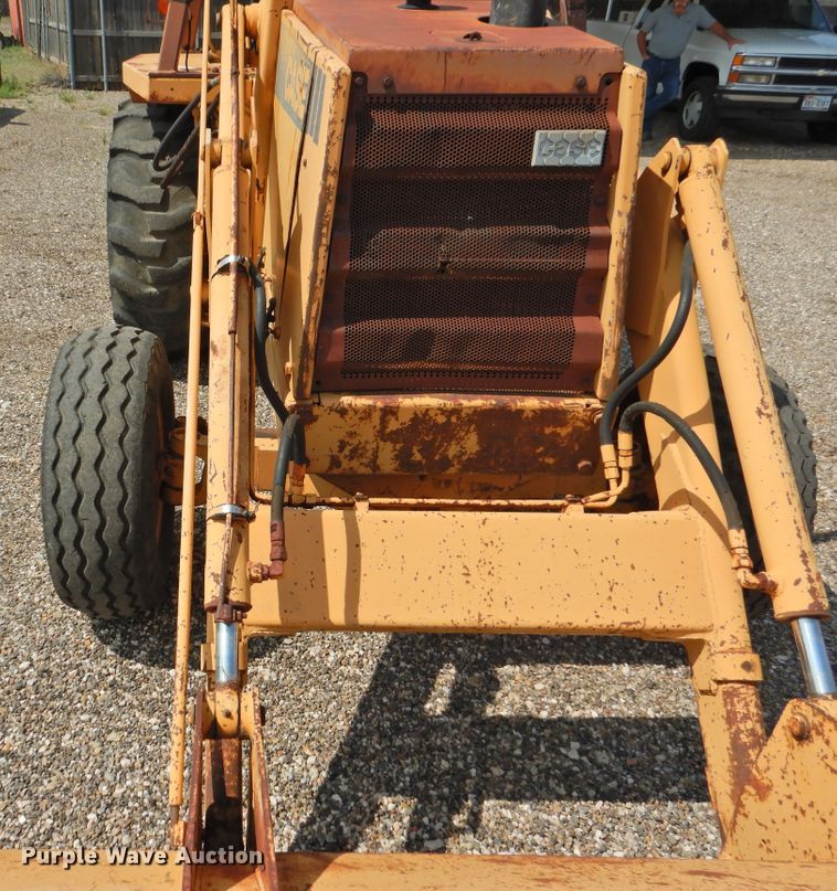 image for item HO9918 Case 480LL  landscape tractor