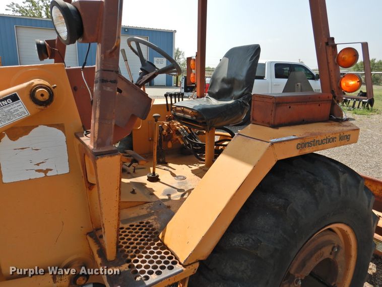 image for item HO9918 Case 480LL  landscape tractor