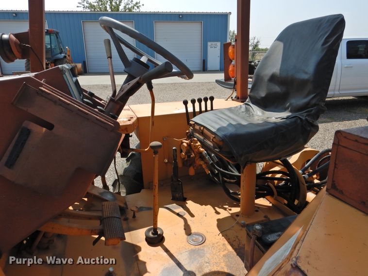 image for item HO9918 Case 480LL  landscape tractor