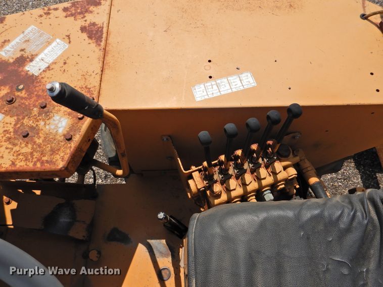 image for item HO9918 Case 480LL  landscape tractor