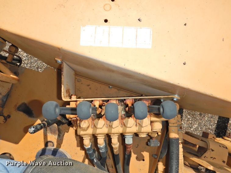 image for item HO9918 Case 480LL  landscape tractor