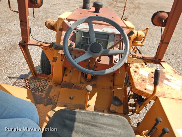 image for item HO9918 Case 480LL  landscape tractor