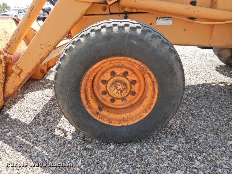 image for item HO9918 Case 480LL  landscape tractor