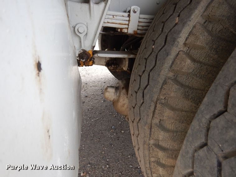 image for item HP9766 1978 International Cargo Star  CO1850B fuel truck