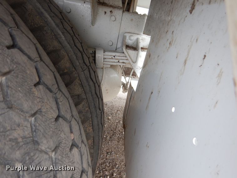 image for item HP9766 1978 International Cargo Star  CO1850B fuel truck