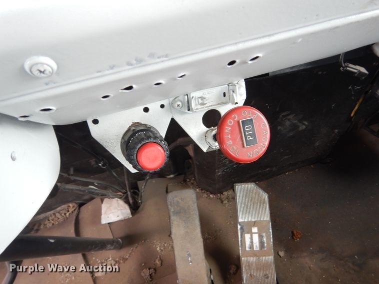 image for item HP9766 1978 International Cargo Star  CO1850B fuel truck