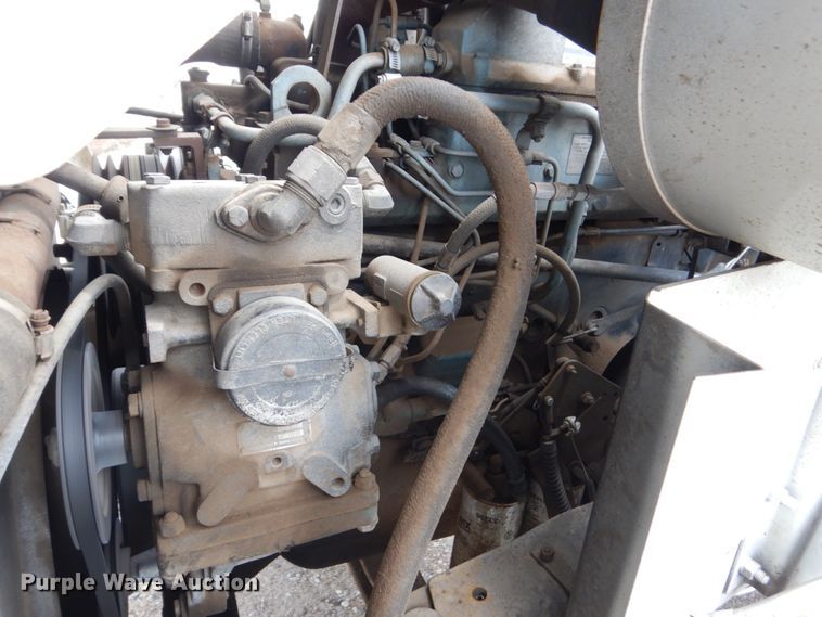 image for item HP9766 1978 International Cargo Star  CO1850B fuel truck