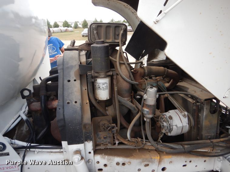 image for item HP9766 1978 International Cargo Star  CO1850B fuel truck