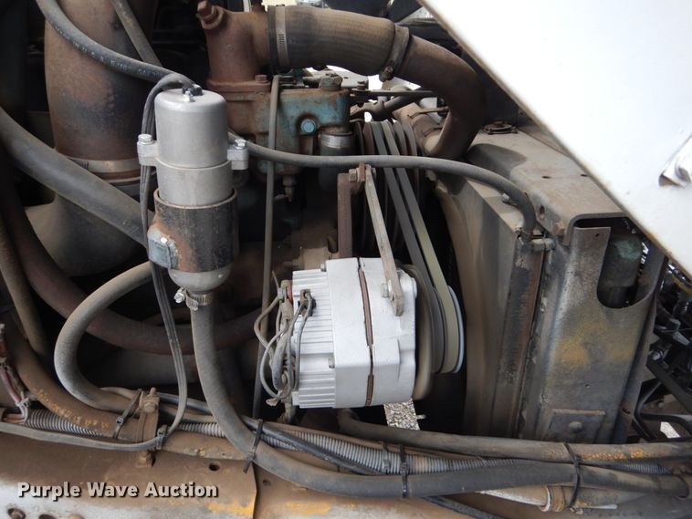 image for item HP9766 1978 International Cargo Star  CO1850B fuel truck