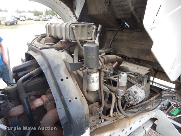 image for item HP9766 1978 International Cargo Star  CO1850B fuel truck