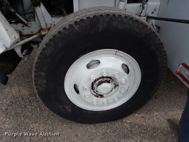 image for item HP9766 1978 International Cargo Star  CO1850B fuel truck