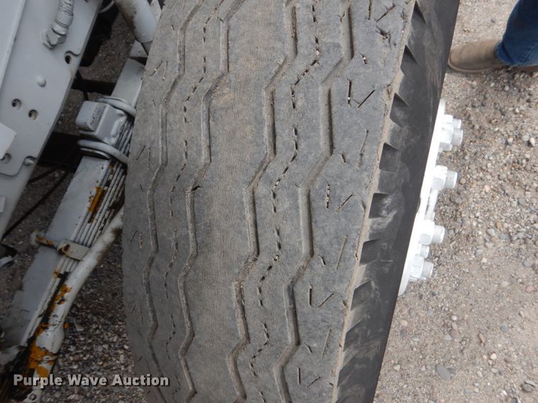 image for item HP9766 1978 International Cargo Star  CO1850B fuel truck