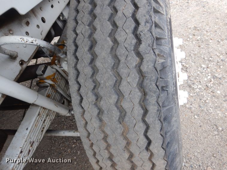 image for item HP9766 1978 International Cargo Star  CO1850B fuel truck