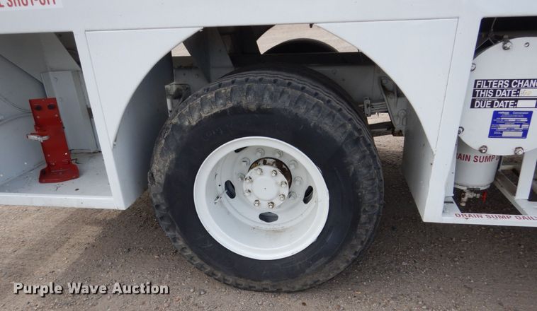 image for item HP9766 1978 International Cargo Star  CO1850B fuel truck