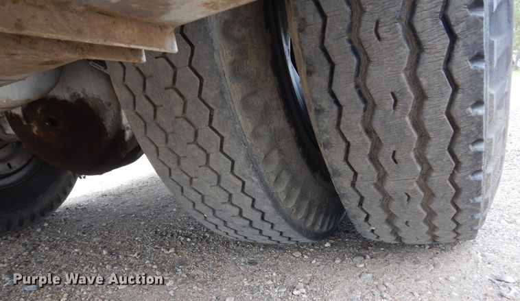 image for item HP9766 1978 International Cargo Star  CO1850B fuel truck