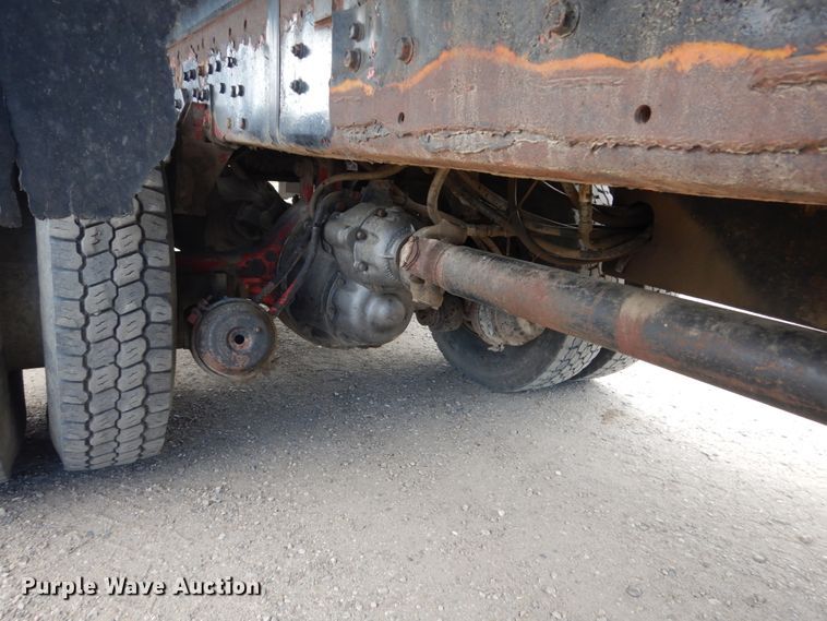 image for item HP9767 1987 International Paystar F5070  fuel truck