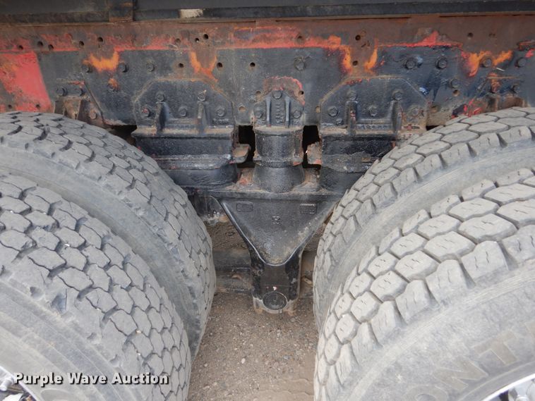 image for item HP9767 1987 International Paystar F5070  fuel truck