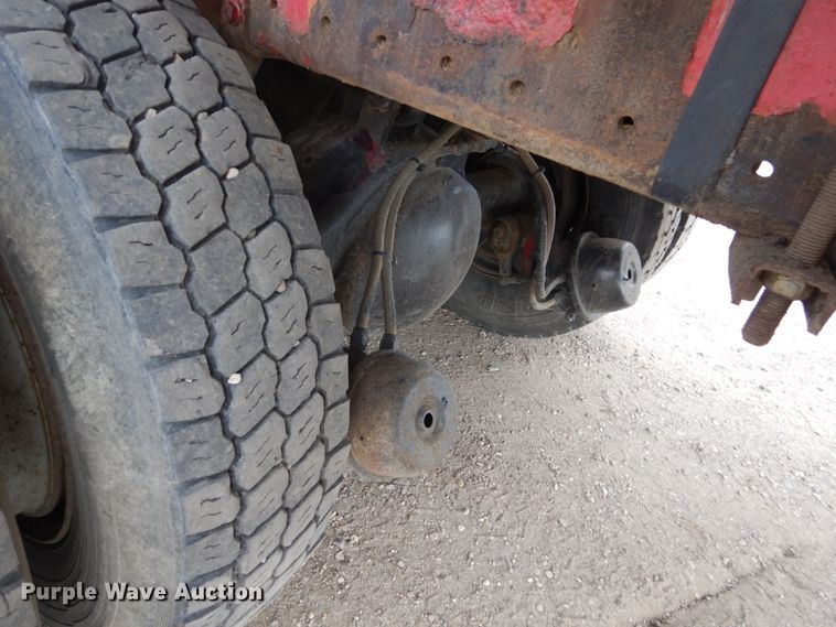 image for item HP9767 1987 International Paystar F5070  fuel truck