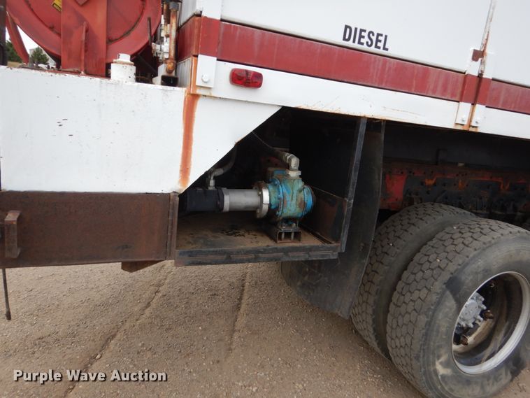 image for item HP9767 1987 International Paystar F5070  fuel truck