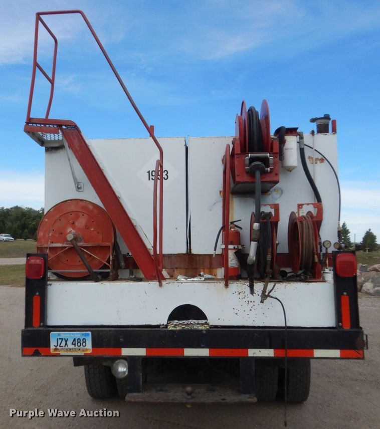 image for item HP9767 1987 International Paystar F5070  fuel truck