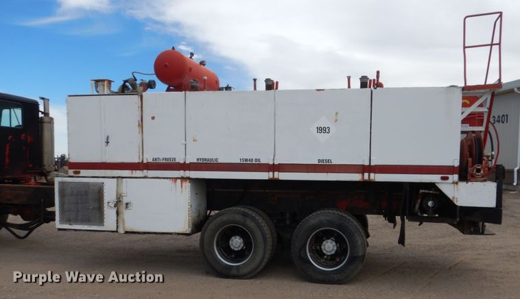 image for item HP9767 1987 International Paystar F5070  fuel truck