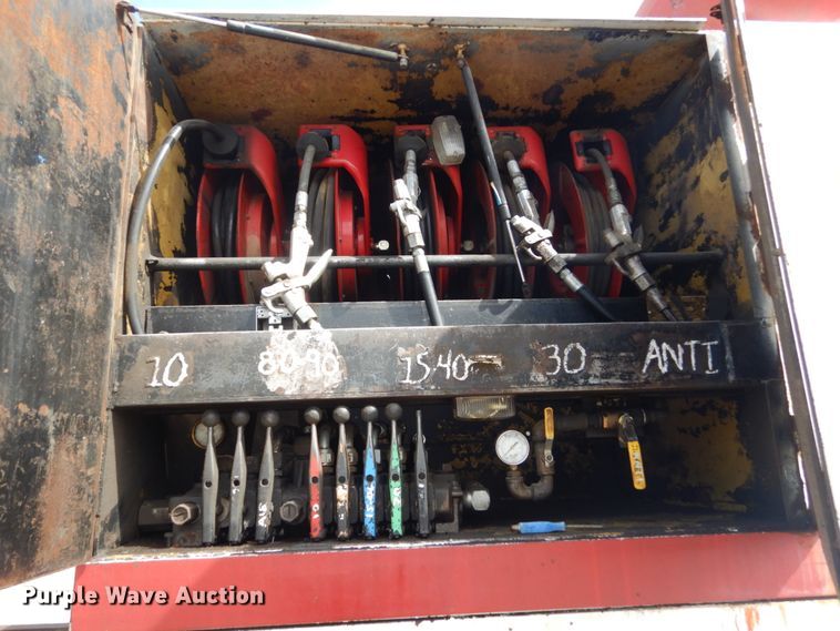 image for item HP9767 1987 International Paystar F5070  fuel truck