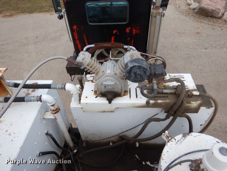 image for item HP9767 1987 International Paystar F5070  fuel truck