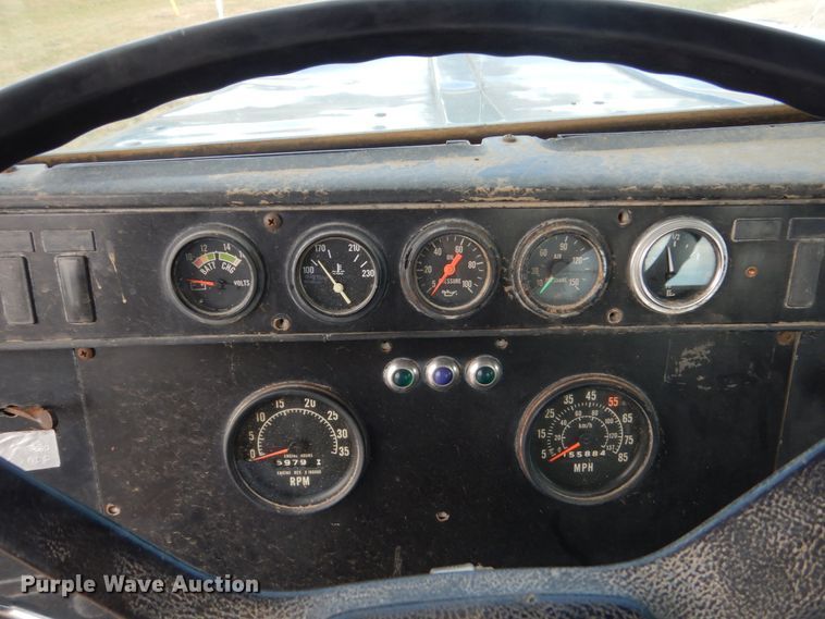 image for item HP9767 1987 International Paystar F5070  fuel truck