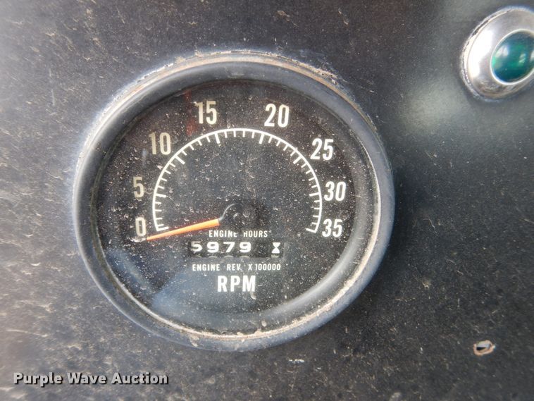 image for item HP9767 1987 International Paystar F5070  fuel truck