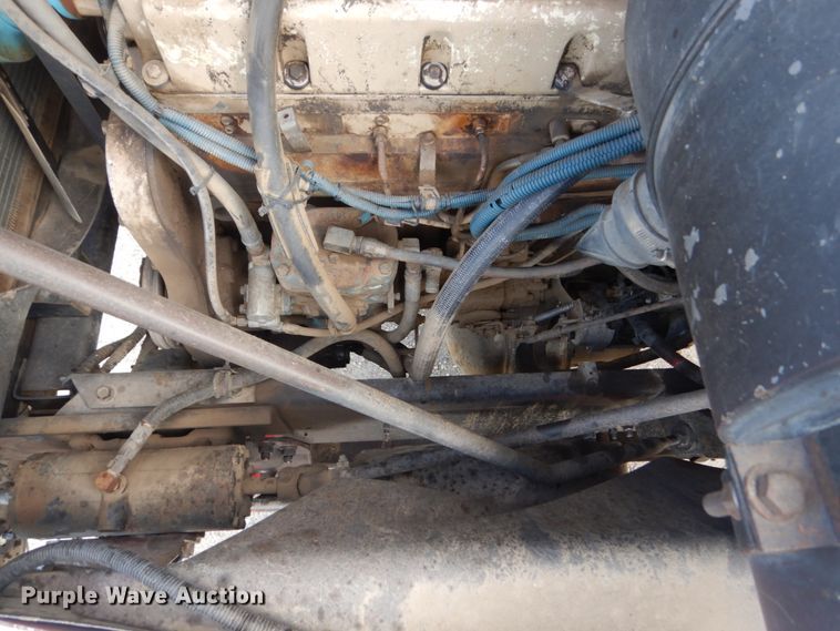 image for item HP9767 1987 International Paystar F5070  fuel truck