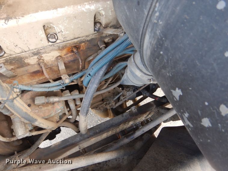 image for item HP9767 1987 International Paystar F5070  fuel truck