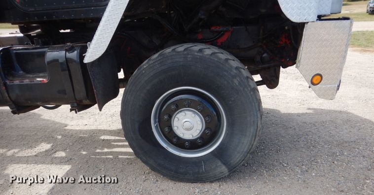 image for item HP9767 1987 International Paystar F5070  fuel truck