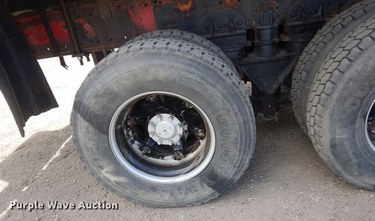 image for item HP9767 1987 International Paystar F5070  fuel truck