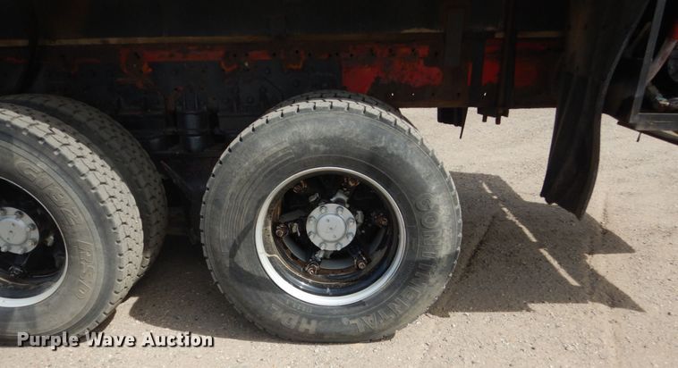 image for item HP9767 1987 International Paystar F5070  fuel truck