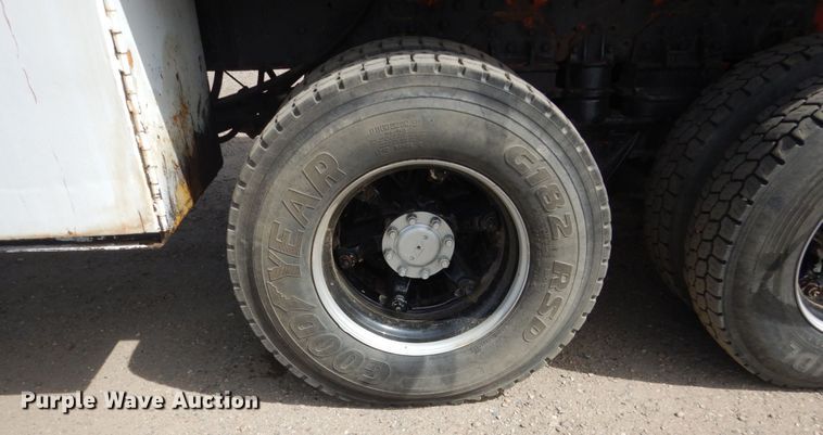 image for item HP9767 1987 International Paystar F5070  fuel truck