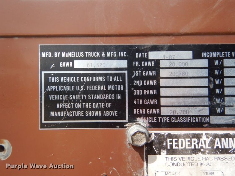 image for item HP9767 1987 International Paystar F5070  fuel truck