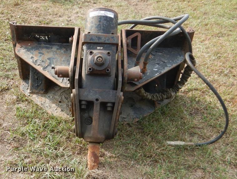 image for item HP9872 Bobcat skid steer breaker