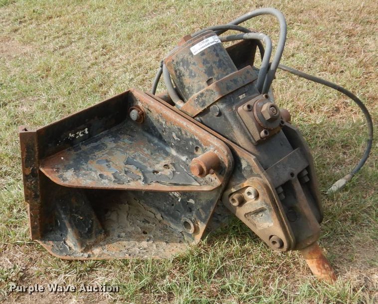 image for item HP9872 Bobcat skid steer breaker