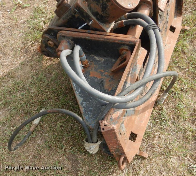 image for item HP9872 Bobcat skid steer breaker