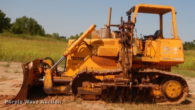 image for item HW9325 1990 John Deere 750B  pipelayer