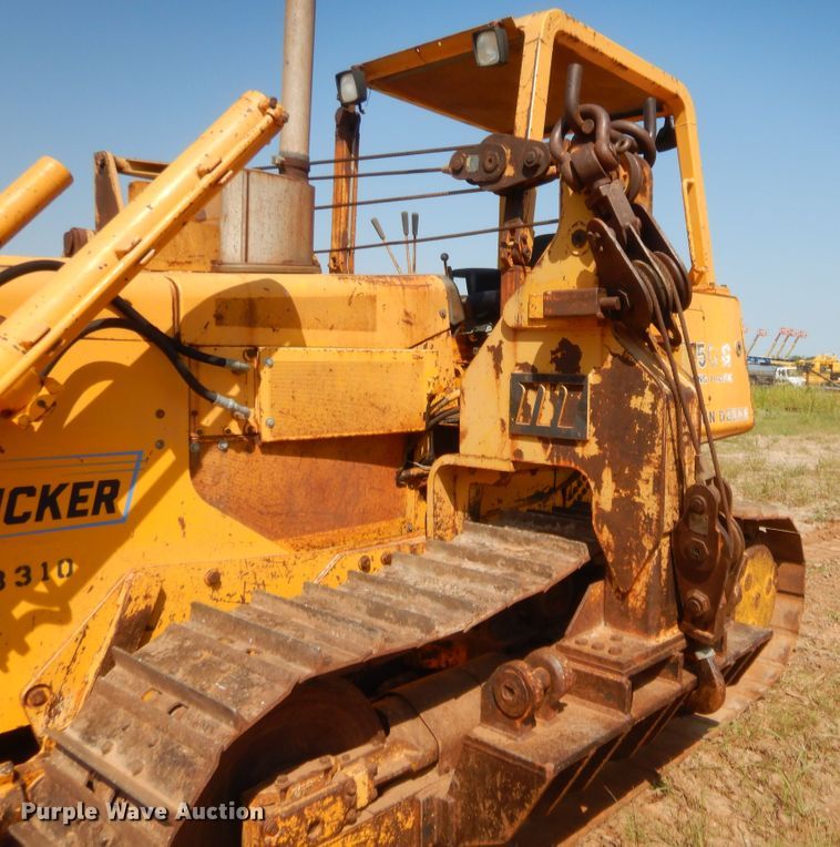 image for item HW9325 1990 John Deere 750B  pipelayer